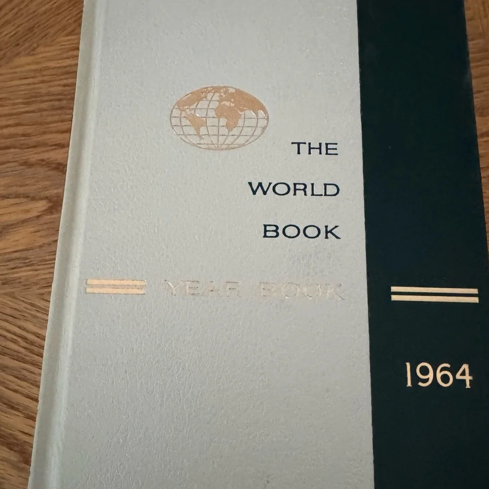 The World Book Year Book 1964 - Black and White Edition